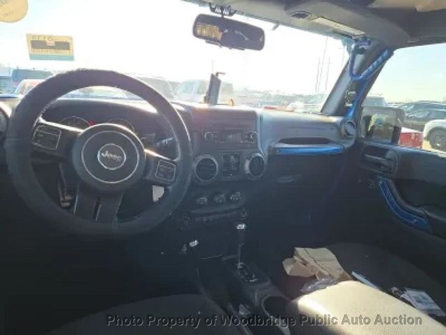 2015 Jeep Wrangler Unlimited 4WD 4dr Sport - 22991556 - 6