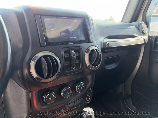 2015 Jeep Wrangler Unlimited 4WD 4dr Sport - 22993993 - 10