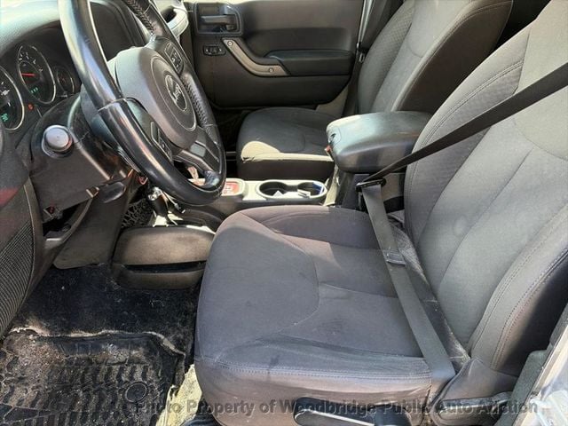 2015 Jeep Wrangler Unlimited 4WD 4dr Sport - 22993993 - 8