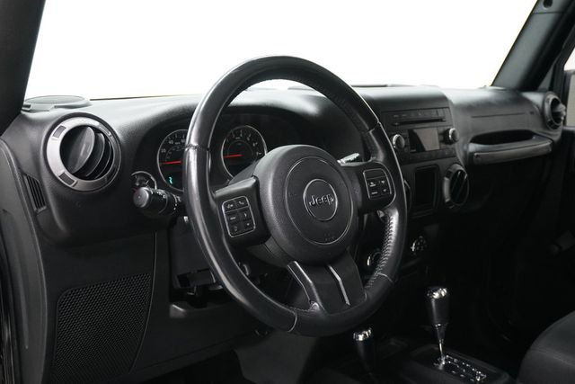 2015 Jeep Wrangler Unlimited 4WD 4dr Sport - 23002912 - 10