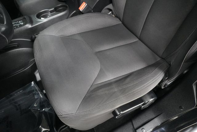 2015 Jeep Wrangler Unlimited 4WD 4dr Sport - 23002912 - 12