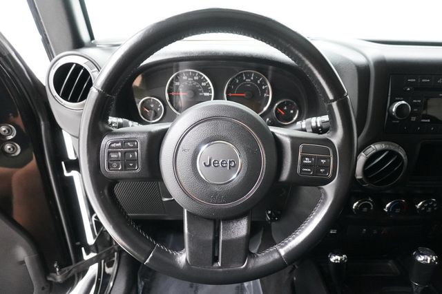 2015 Jeep Wrangler Unlimited 4WD 4dr Sport - 23002912 - 16