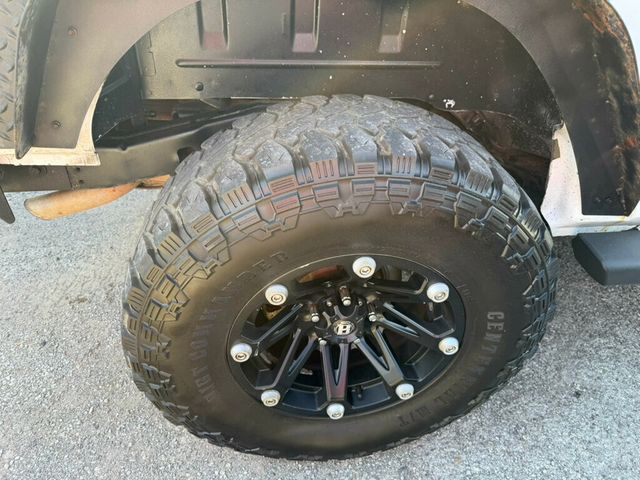 2015 Jeep Wrangler Unlimited 4WD 4dr Sport - 22989310 - 13