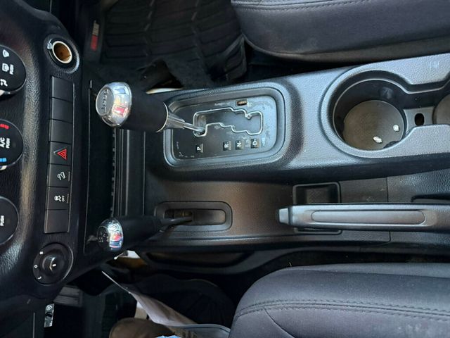 2015 Jeep Wrangler Unlimited 4WD 4dr Sport - 22989310 - 22