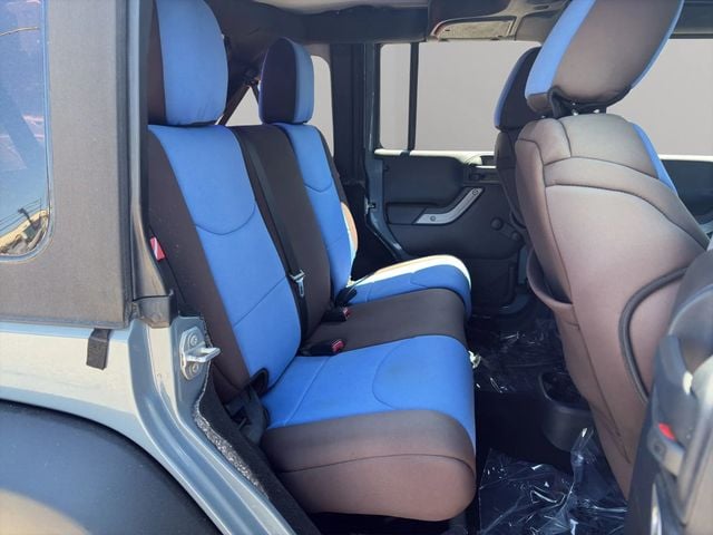 2015 Jeep Wrangler Unlimited 4WD 4dr Sport - 23031433 - 20