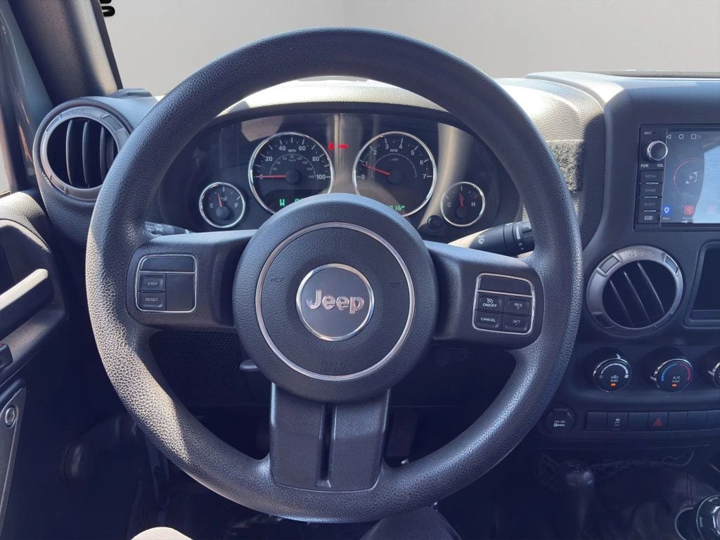 2015 Jeep Wrangler Unlimited 4WD 4dr Sport - 23031433 - 8
