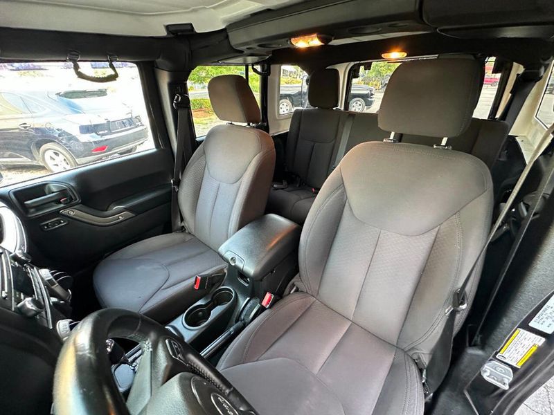 2015 Jeep Wrangler Unlimited 4WD 4dr Sport - 22884314 - 49
