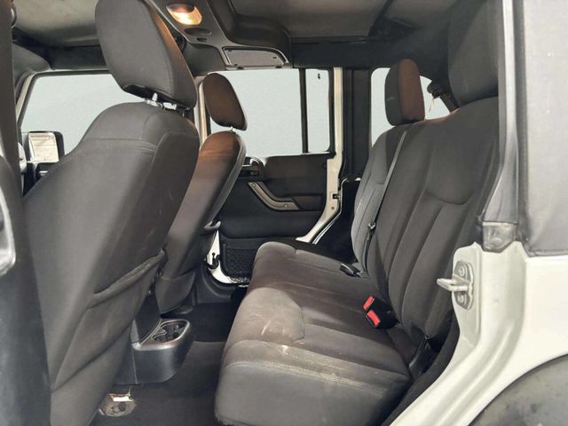 2015 Jeep Wrangler Unlimited 4WD 4dr Sport - 22956375 - 15