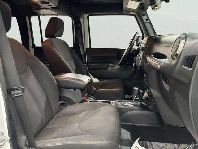 2015 Jeep Wrangler Unlimited 4WD 4dr Sport - 22956375 - 22
