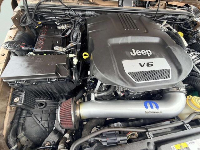 2015 Jeep Wrangler Unlimited 4WD 4dr Sport - 23012253 - 12