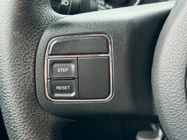 2015 Jeep Wrangler Unlimited 4WD 4dr Sport - 23012253 - 26