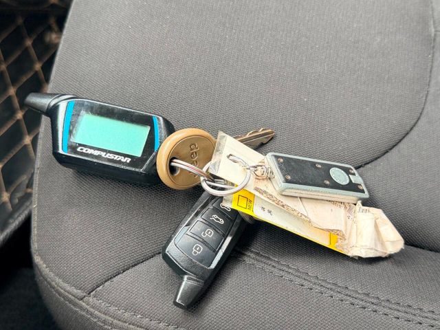 2015 Jeep Wrangler Unlimited 4WD 4dr Sport - 23012253 - 38