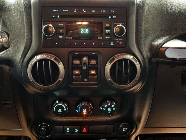 2015 Jeep Wrangler Unlimited 4WD 4dr Sport - 23036122 - 22