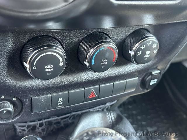 2015 Jeep Wrangler Unlimited 4WD 4dr Sport - 22489773 - 21