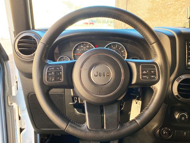 2015 Jeep Wrangler Unlimited 4WD 4dr Willys Wheeler - 22993137 - 20