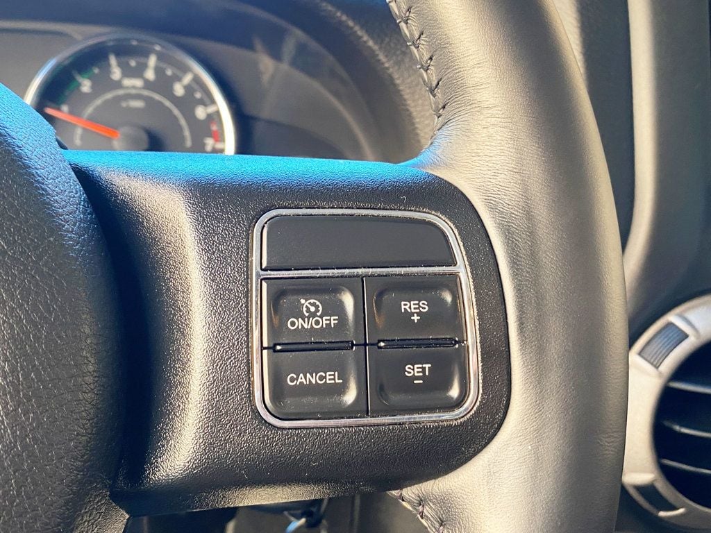 2015 Jeep Wrangler Unlimited 4WD 4dr Willys Wheeler - 22993137 - 22