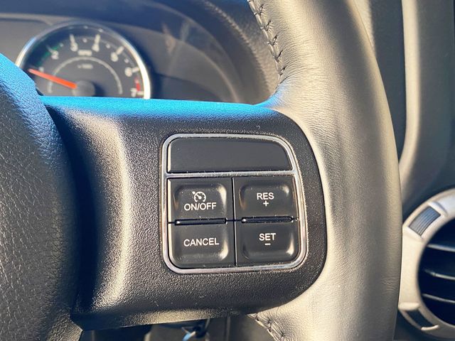 2015 Jeep Wrangler Unlimited 4WD 4dr Willys Wheeler - 22993137 - 22