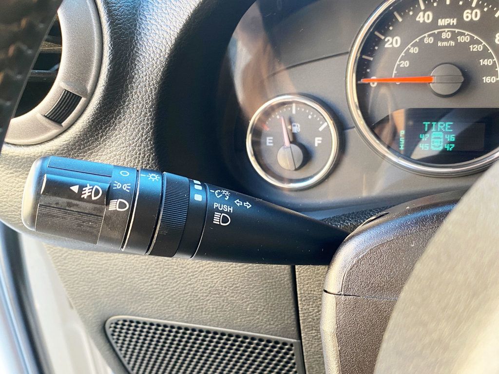 2015 Jeep Wrangler Unlimited 4WD 4dr Willys Wheeler - 22993137 - 23