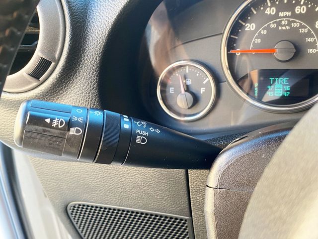 2015 Jeep Wrangler Unlimited 4WD 4dr Willys Wheeler - 22993137 - 23