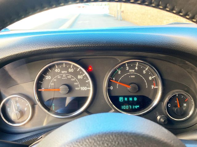 2015 Jeep Wrangler Unlimited 4WD 4dr Willys Wheeler - 22993137 - 25