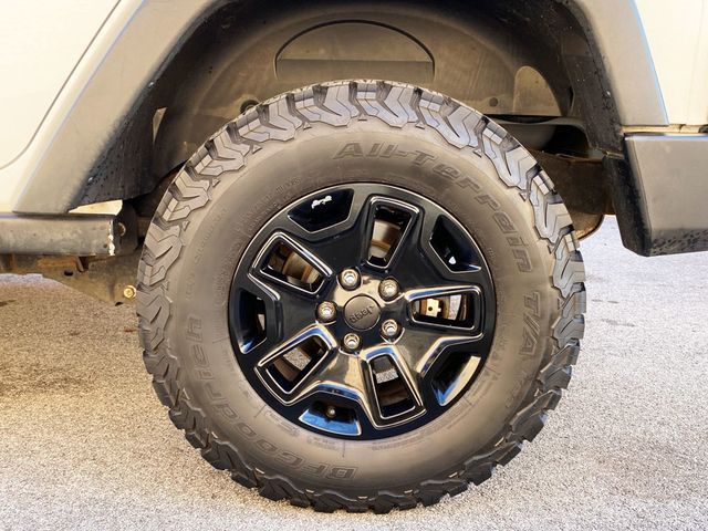 2015 Jeep Wrangler Unlimited 4WD 4dr Willys Wheeler - 22993137 - 50