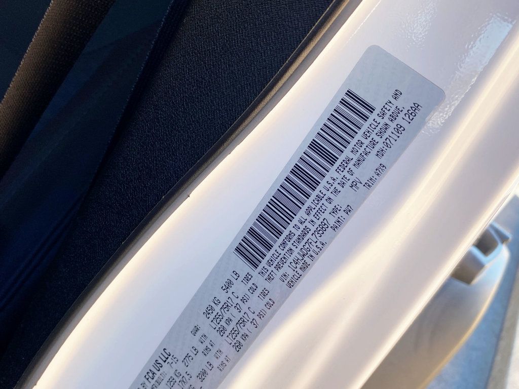 2015 Jeep Wrangler Unlimited 4WD 4dr Willys Wheeler - 22993137 - 54