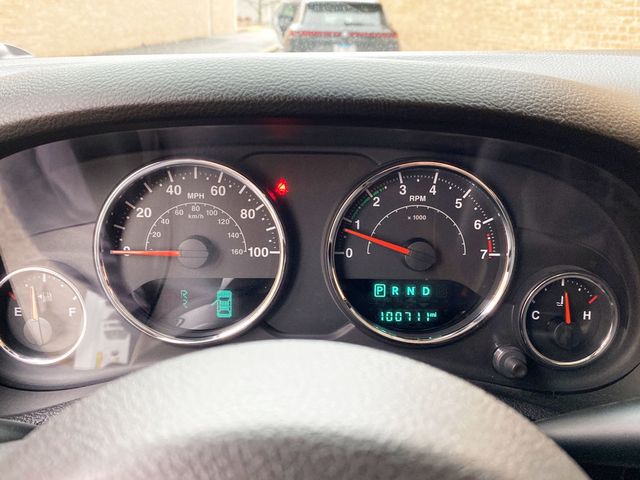 2015 Jeep Wrangler Unlimited 4WD 4dr Willys Wheeler - 22993137 - 8