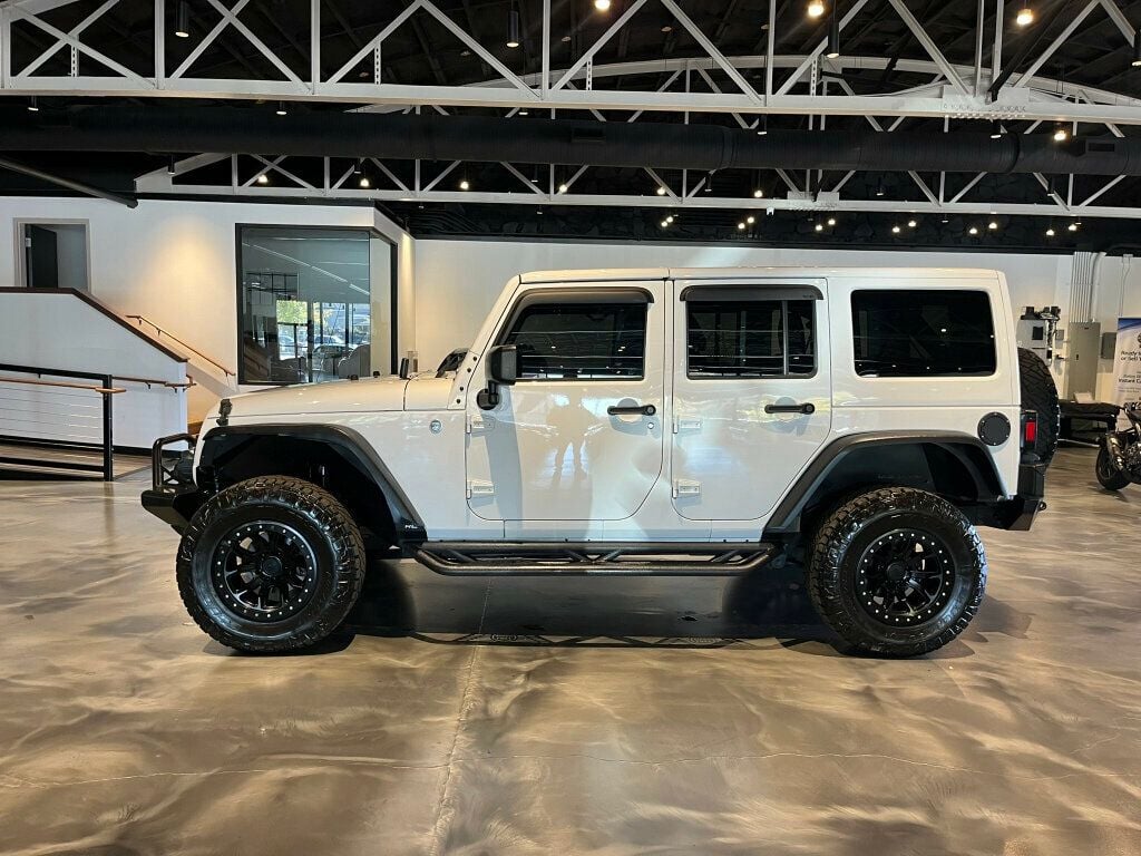 2015 Jeep Wrangler Unlimited 4WD/Sahara/BeadLockWheels/HtdSeats/ConnectivityGroup/TracLokDiff - 22634190 - 1