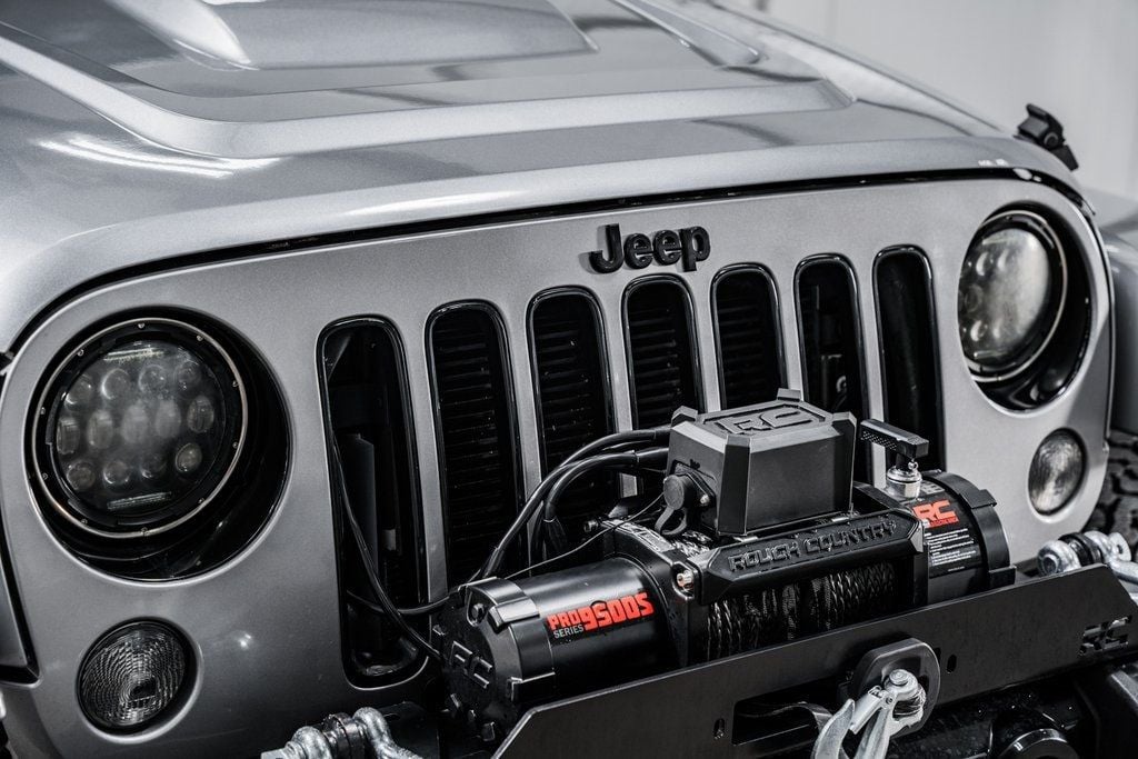 2015 Jeep Wrangler Unlimited Altitude - 22631086 - 9