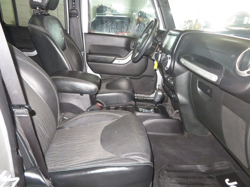 2015 Jeep Wrangler Unlimited EXTRA CLEAN FREEDOM EDITION JEEP WRANGLER LEATHER HARDTOP LIFTED - 22977961 - 30