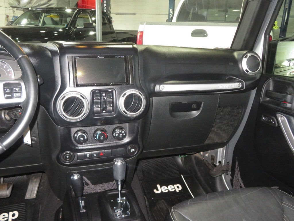 2015 Jeep Wrangler Unlimited EXTRA CLEAN FREEDOM EDITION JEEP WRANGLER LEATHER HARDTOP LIFTED - 22977961 - 35