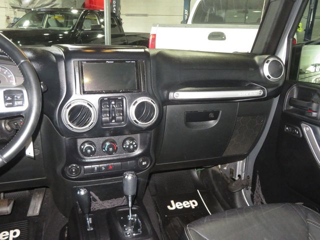 2015 Jeep Wrangler Unlimited EXTRA CLEAN FREEDOM EDITION JEEP WRANGLER LEATHER HARDTOP LIFTED - 22977961 - 35