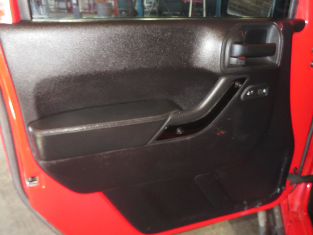 2015 Jeep Wrangler Unlimited HARD TOP EXTRA CLEAN UNLIMITED ALTITUDE 4X4 WRANGLER LEATHER  - 23091478 - 15