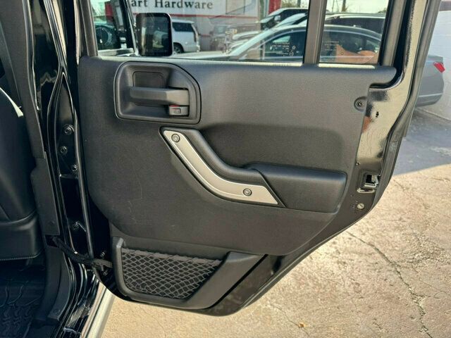 2015 Jeep Wrangler Unlimited LocalTrade/Rubicon/HeatedLeatherSeats/BackupCamera/NAV - 22648663 - 17