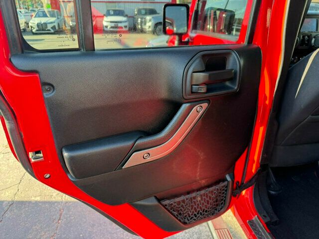 2015 Jeep Wrangler Unlimited LocalTrade/SportUnlimited/SportSPkg/ConvenienceGroup - 22638301 - 13