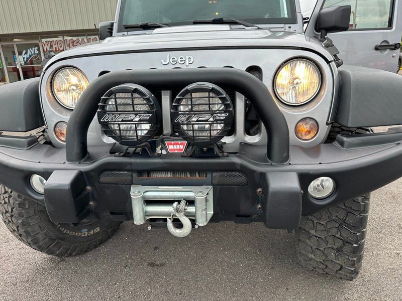 2015 Jeep Wrangler Unlimited Rubicon 4x4 4dr SUV - 22887051 - 31