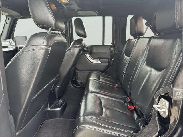 2015 Jeep Wrangler Unlimited Rubicon 4x4 4dr SUV - 23014125 - 10