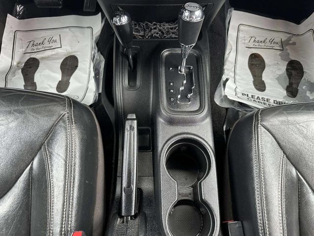 2015 Jeep Wrangler Unlimited Rubicon 4x4 4dr SUV - 23014125 - 18