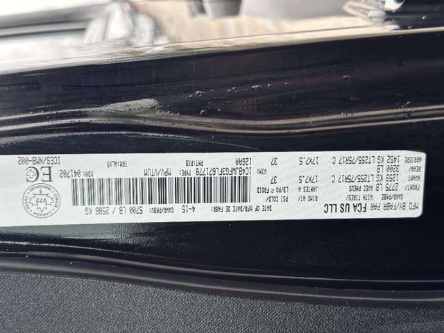 2015 Jeep Wrangler Unlimited Rubicon 4x4 4dr SUV - 23014125 - 22