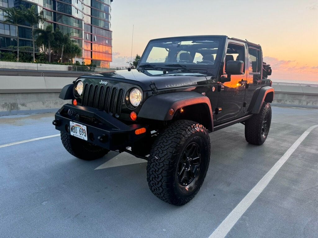 2015 Jeep Wrangler Unlimited Rubicon! Manual! Low Mileage! - 22770825 - 16