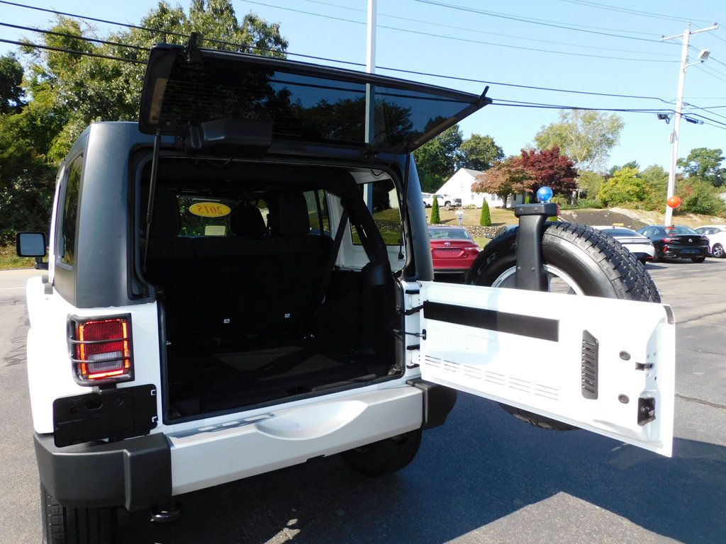 2015 Jeep Wrangler Unlimited Sahara 4x4 - 22543462 - 9