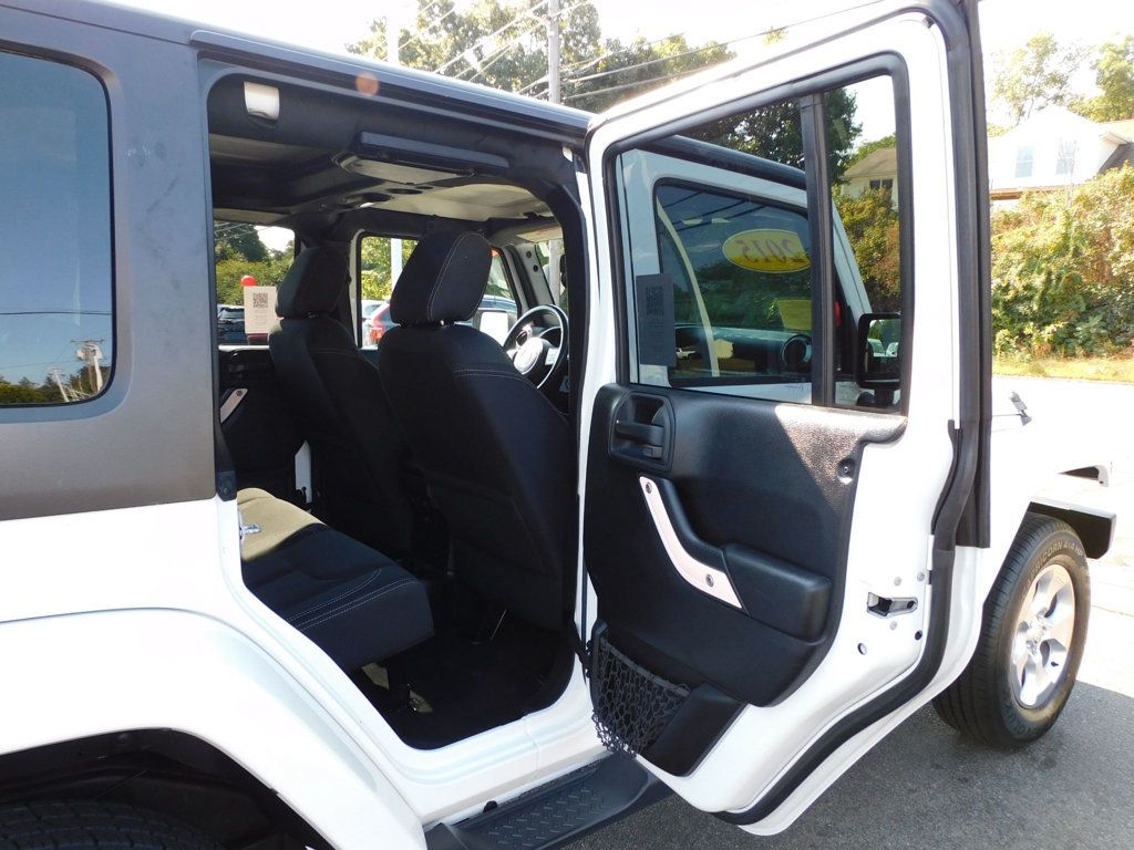 2015 Jeep Wrangler Unlimited Sahara 4x4 - 22543462 - 13