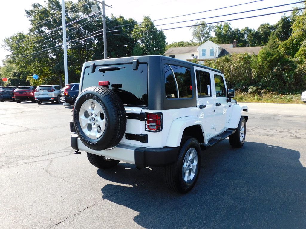 2015 Jeep Wrangler Unlimited Sahara 4x4 - 22543462 - 3