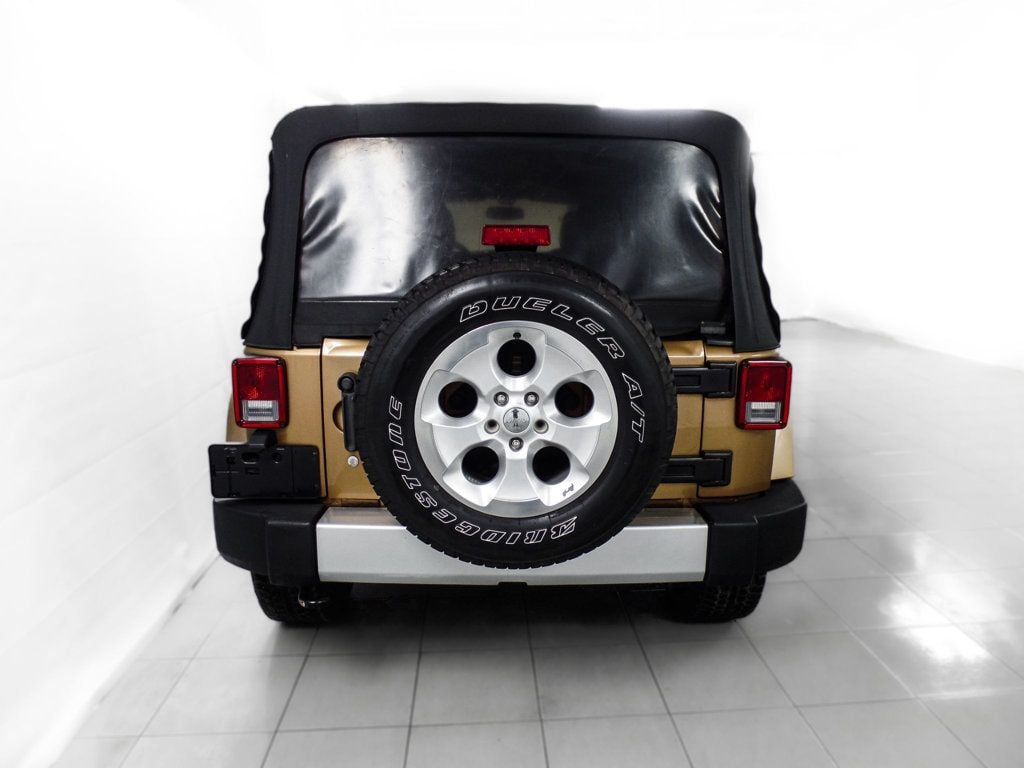 2015 Jeep Wrangler Unlimited SAHARA 4X4 - 22564187 - 4