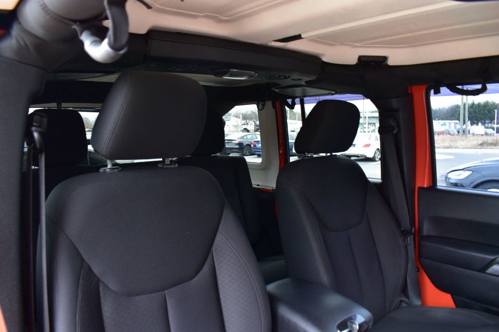 2015 Jeep Wrangler Unlimited Sport - 22976522 - 16