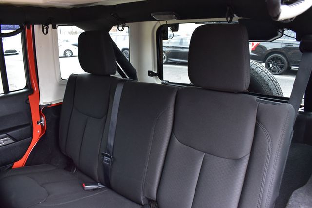 2015 Jeep Wrangler Unlimited Sport - 22976522 - 19