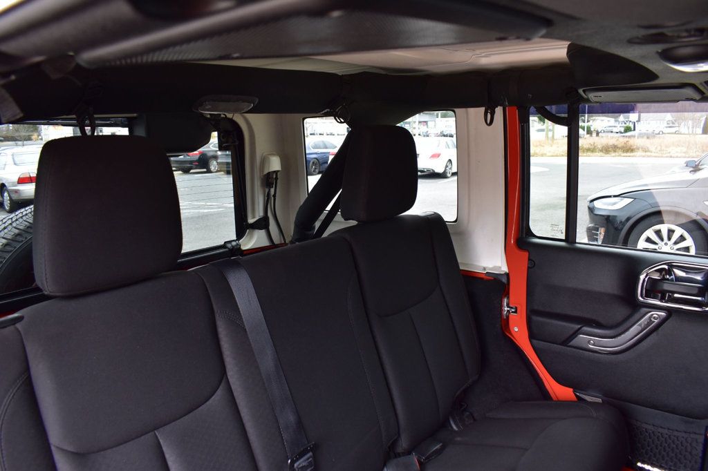2015 Jeep Wrangler Unlimited Sport - 22976522 - 22