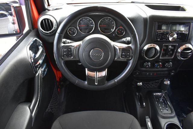 2015 Jeep Wrangler Unlimited Sport - 22976522 - 24