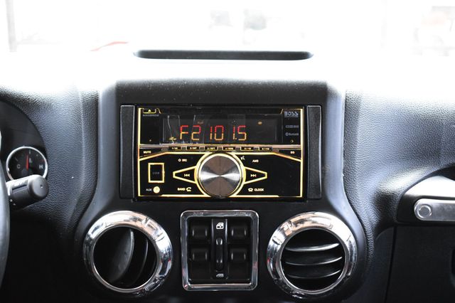 2015 Jeep Wrangler Unlimited Sport - 22976522 - 31