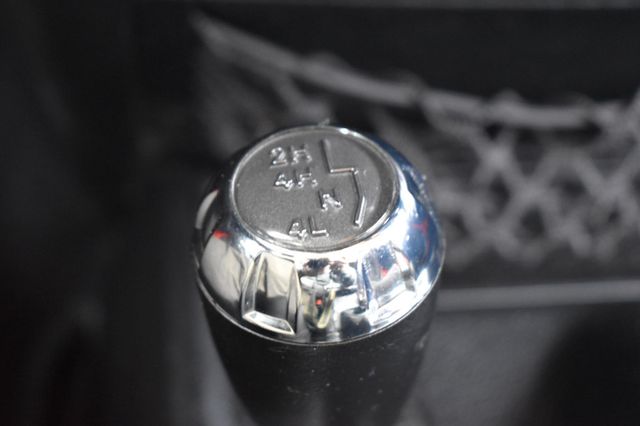 2015 Jeep Wrangler Unlimited Sport - 22976522 - 32